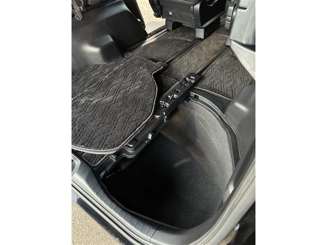 アルファードハイブリッド Ｓ　タイプゴールド（32枚目）