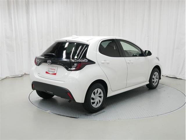 ヤリス Ｘ（3枚目）