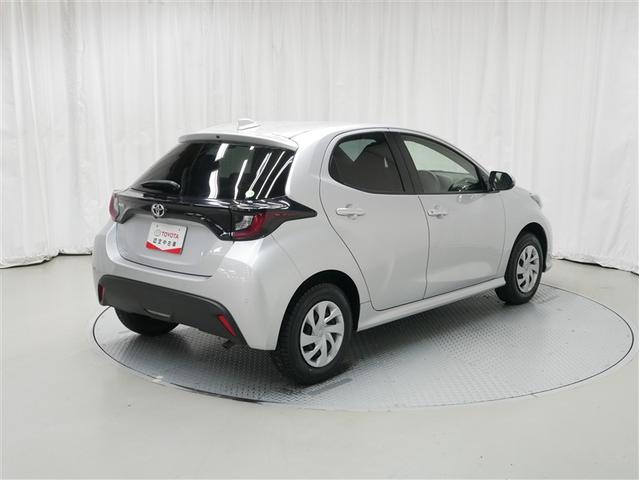 ヤリス Ｘ（3枚目）