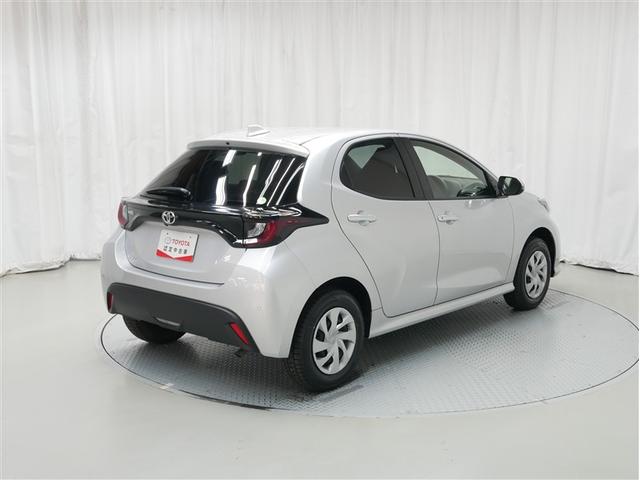 ヤリス Ｘ（3枚目）