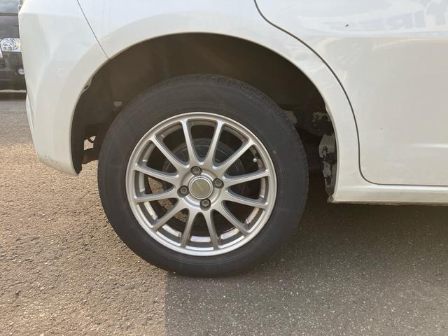 フィット Ｇ　パワーステアリング　ＡＢＳ　エアコン　盗難防止システム　衝突安全ボディ　パワーウィンドウ　パワーステアリング　エアバッグ（運転席・助手席）　ＥＴＣ（9枚目）