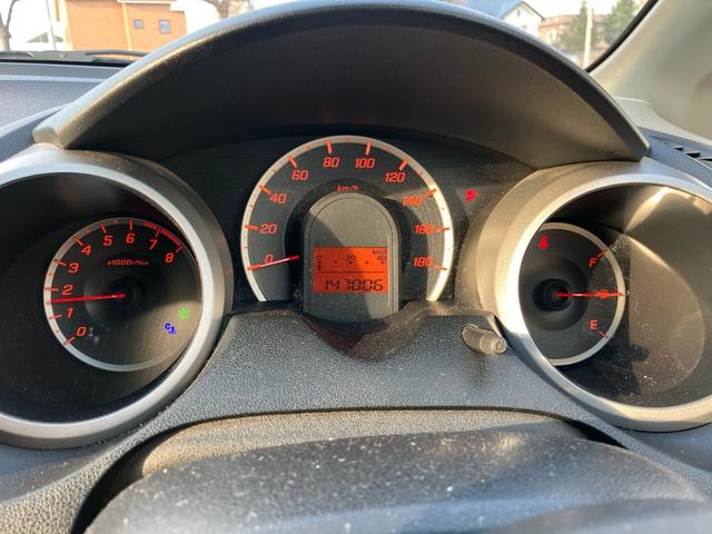 フィット Ｇ　パワーステアリング　ＡＢＳ　エアコン　盗難防止システム　衝突安全ボディ　パワーウィンドウ　パワーステアリング　エアバッグ（運転席・助手席）　ＥＴＣ（20枚目）