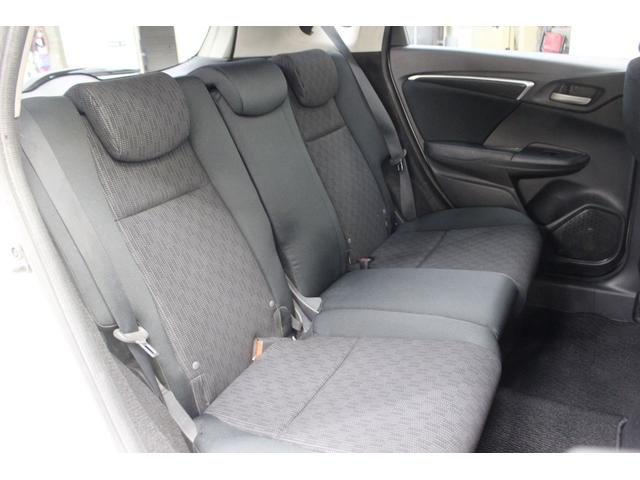 フィット １３Ｇ　４ＷＤ　ナビ　ｂｌｕｅｔｏｏｔｈ　ＥＴＣ（26枚目）