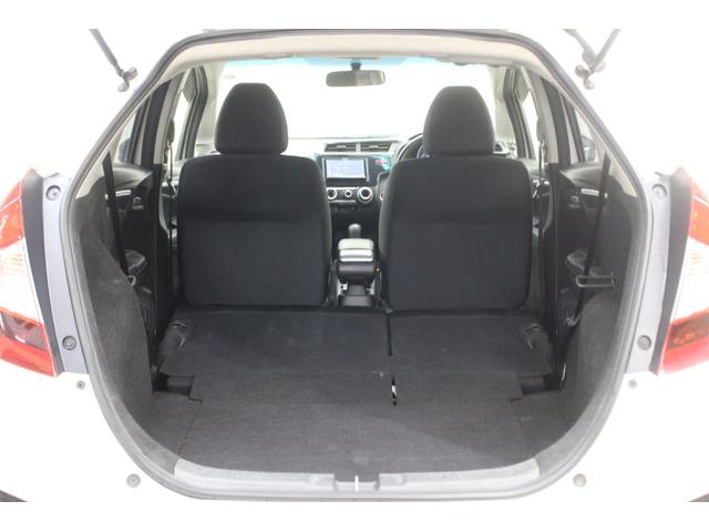 フィット １３Ｇ　４ＷＤ　ナビ　ｂｌｕｅｔｏｏｔｈ　ＥＴＣ（29枚目）