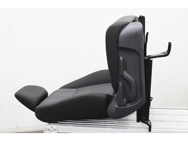 フリードハイブリッド ハイブリッド・Gホンダセンシング 4WD 本州仕入車 両側パワースライドドア スマートキー プッシュスタート 衝突被害軽減ブレーキ シートヒーター ETC(6枚目)