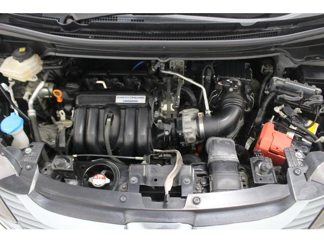 フリード＋ハイブリッド ハイブリッドＧ・ホンダセンシング　４ＷＤ　本州仕入車　両側パワースライドドア　ナビ　バックカメラ　ｂｌｕｅｔｏｏｔｈ　スマートキー　プッシュスタート　衝突被害軽減ブレーキ　ＥＴＣ（11枚目）