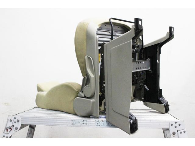 デリカD:5 G パワーパッケージ 4WD 本州仕入車 ナビ バックカメラ 両側パワースライドドア ETC(6枚目)