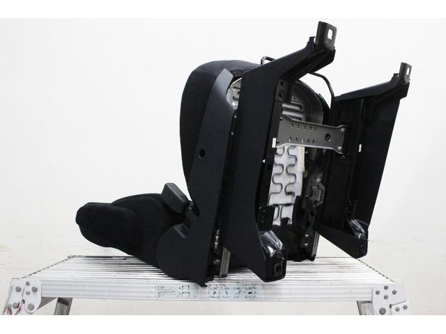 デイズ Ｘ　４ＷＤ　本州仕入車　ナビ　バックカメラ　ｂｌｕｅｔｏｏｔｈ　スマートキー　プッシュスタート　ＥＴＣ（6枚目）