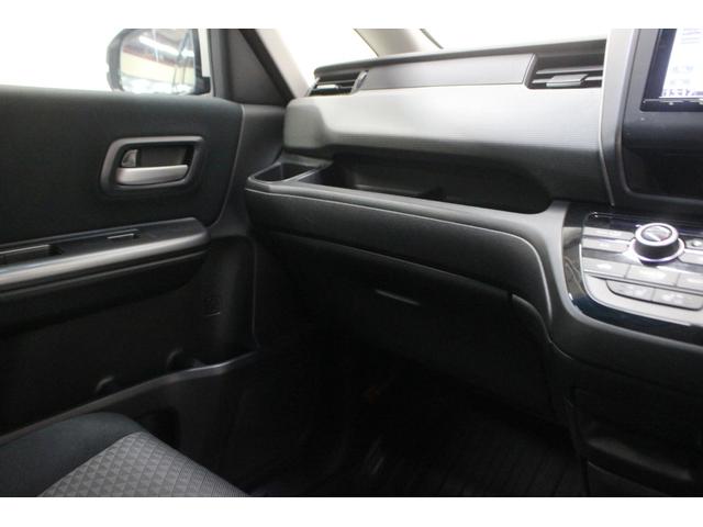 フリード＋ハイブリッド ハイブリッドＧ　４ＷＤ　本州仕入車　ナビ　バックカメラ　ｂｌｕｅｔｏｏｔｈ　スマートキー　プッシュスタート　衝突被害軽減ブレーキ　ＥＴＣ（27枚目）