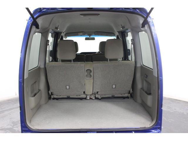 �g�����N�����͂��̂܂܂ł��\���ɍL���ł����A���A�V�[�g��܂��ނƁA�ƂĂ��L���׎������܂��B