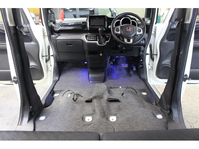 ランドクルーザープラド ＴＸ　Ｌパッケージ　７０ｔｈアニバーサリーリミテッド　４ＷＤ　ナビ　バックカメラ　ｂｌｕｅｔｏｏｔｈ　サンルーフ　スマートキー　プッシュスタート　衝突被害軽減ブレーキ（5枚目）