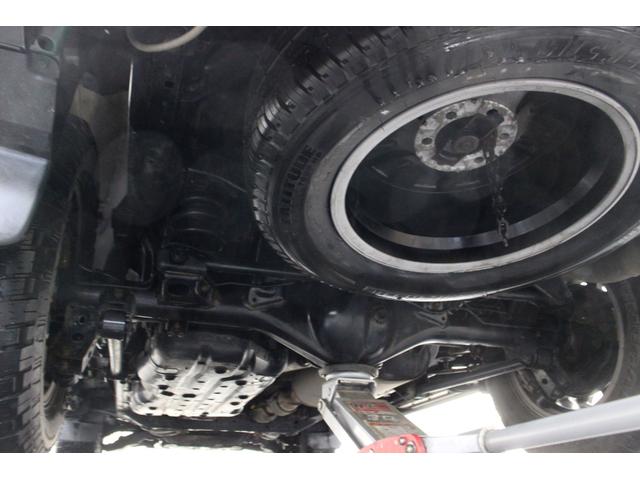 ランドクルーザープラド ＴＸ　Ｌパッケージ　７０ｔｈアニバーサリーリミテッド　４ＷＤ　ナビ　バックカメラ　ｂｌｕｅｔｏｏｔｈ　サンルーフ　スマートキー　プッシュスタート　衝突被害軽減ブレーキ（8枚目）