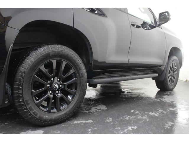 ランドクルーザープラド ＴＸ　Ｌパッケージ　７０ｔｈアニバーサリーリミテッド　４ＷＤ　ナビ　バックカメラ　ｂｌｕｅｔｏｏｔｈ　サンルーフ　スマートキー　プッシュスタート　衝突被害軽減ブレーキ（10枚目）