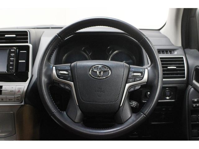 ランドクルーザープラド ＴＸ　Ｌパッケージ　７０ｔｈアニバーサリーリミテッド　４ＷＤ　ナビ　バックカメラ　ｂｌｕｅｔｏｏｔｈ　サンルーフ　スマートキー　プッシュスタート　衝突被害軽減ブレーキ（12枚目）