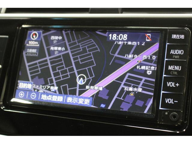 ランドクルーザープラド ＴＸ　Ｌパッケージ　７０ｔｈアニバーサリーリミテッド　４ＷＤ　ナビ　バックカメラ　ｂｌｕｅｔｏｏｔｈ　サンルーフ　スマートキー　プッシュスタート　衝突被害軽減ブレーキ（13枚目）