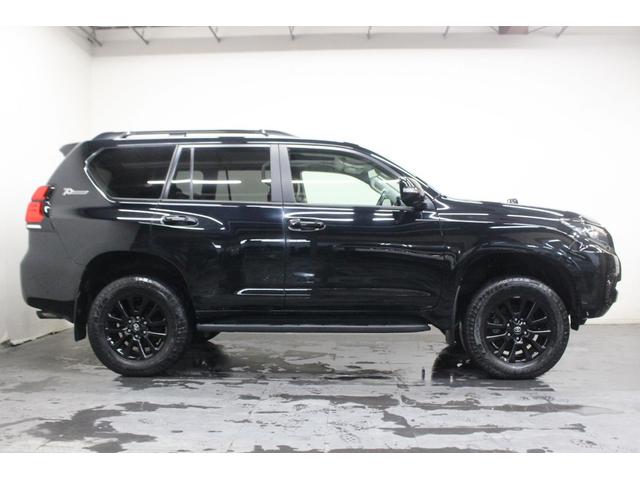 ランドクルーザープラド ＴＸ　Ｌパッケージ　７０ｔｈアニバーサリーリミテッド　４ＷＤ　ナビ　バックカメラ　ｂｌｕｅｔｏｏｔｈ　サンルーフ　スマートキー　プッシュスタート　衝突被害軽減ブレーキ（53枚目）