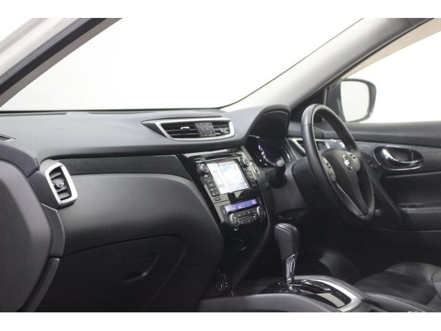 ����ȑ����猩���C���p�l�̕��i�ł��B