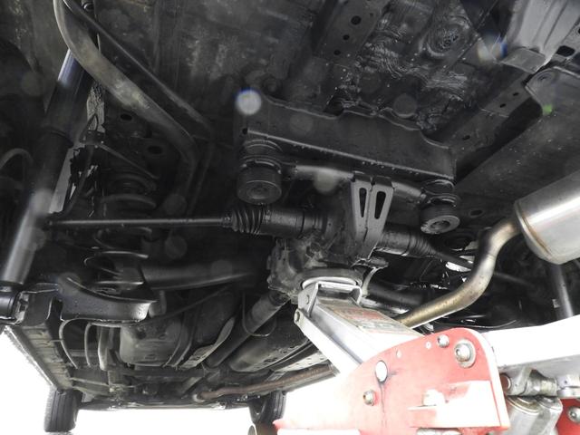 フリードハイブリッド ハイブリッド・Ｇホンダセンシング　４ＷＤ　両側パワースライドドア　ナビ　ｂｌｕｅｔｏｏｔｈ　衝突被害軽減ブレーキ　スマートキー　プッシュスタート　前席シートヒーター　ＥＴＣ（9枚目）