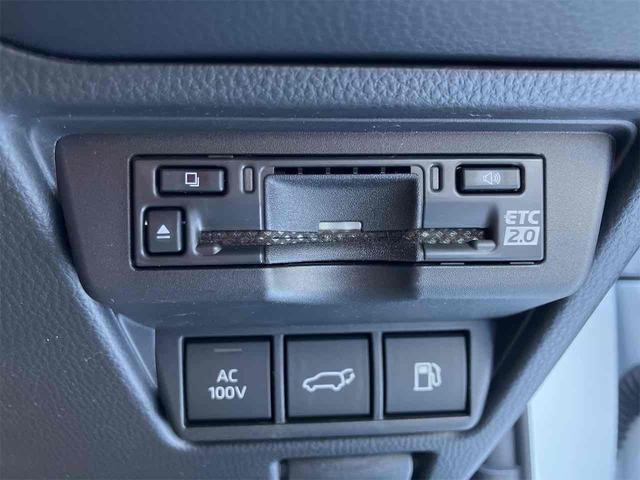 プリウス Ｚ　４ＷＤ　クリアランスソナー　レーンアシスト　オートクルーズコントロール　衝突被害軽減システム　全周囲カメラ　ナビ　アルミホイール　オートマチックハイビーム　オートライト　ＬＥＤヘッドランプ　ＣＶＴ（38枚目）