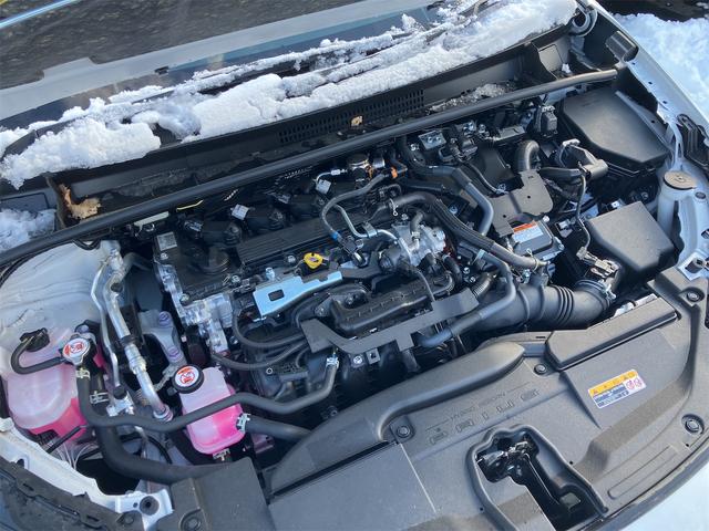 プリウス Ｚ　４ＷＤ　クリアランスソナー　レーンアシスト　オートクルーズコントロール　衝突被害軽減システム　全周囲カメラ　ナビ　アルミホイール　オートマチックハイビーム　オートライト　ＬＥＤヘッドランプ　ＣＶＴ（60枚目）