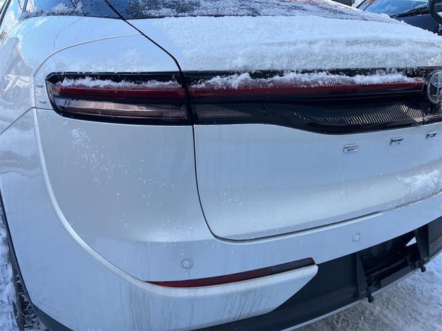 クラウンクロスオーバー Ｇアドバンスド・レザーパッケージ　４ＷＤ　全周囲カメラ　クリアランスソナー　オートクルーズコントロール　レーンアシスト　パワーシート　衝突被害軽減システム　ナビ　ＴＶ　オートマチックハイビーム　オートライト　ＬＥＤヘッドランプ（13枚目）