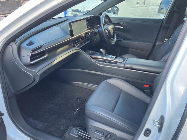 クラウンクロスオーバー Ｇアドバンスド・レザーパッケージ　４ＷＤ　全周囲カメラ　クリアランスソナー　オートクルーズコントロール　レーンアシスト　パワーシート　衝突被害軽減システム　ナビ　ＴＶ　オートマチックハイビーム　オートライト　ＬＥＤヘッドランプ（17枚目）