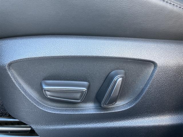 クラウンクロスオーバー Ｇアドバンスド・レザーパッケージ　４ＷＤ　全周囲カメラ　クリアランスソナー　オートクルーズコントロール　レーンアシスト　パワーシート　衝突被害軽減システム　ナビ　ＴＶ　オートマチックハイビーム　オートライト　ＬＥＤヘッドランプ（19枚目）