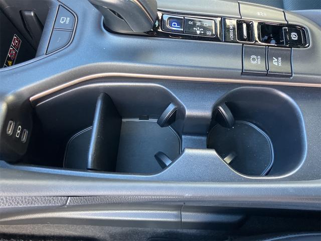 クラウンクロスオーバー Ｇアドバンスド・レザーパッケージ　４ＷＤ　全周囲カメラ　クリアランスソナー　オートクルーズコントロール　レーンアシスト　パワーシート　衝突被害軽減システム　ナビ　ＴＶ　オートマチックハイビーム　オートライト　ＬＥＤヘッドランプ（22枚目）