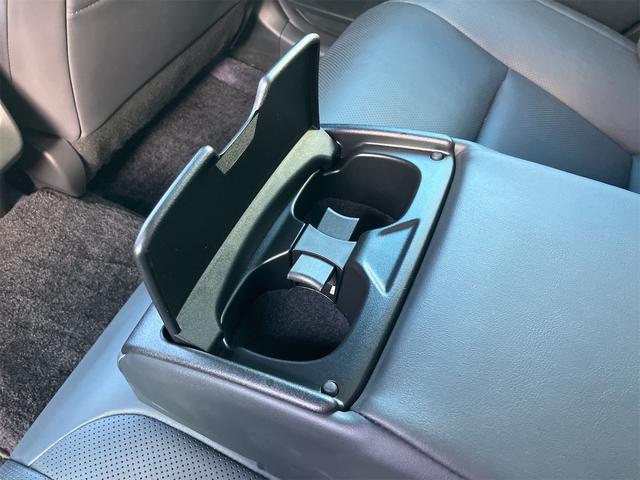 クラウンクロスオーバー Ｇアドバンスド・レザーパッケージ　４ＷＤ　全周囲カメラ　クリアランスソナー　オートクルーズコントロール　レーンアシスト　パワーシート　衝突被害軽減システム　ナビ　ＴＶ　オートマチックハイビーム　オートライト　ＬＥＤヘッドランプ（29枚目）