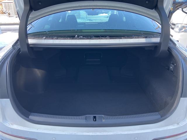 クラウンクロスオーバー Ｇアドバンスド・レザーパッケージ　４ＷＤ　全周囲カメラ　クリアランスソナー　オートクルーズコントロール　レーンアシスト　パワーシート　衝突被害軽減システム　ナビ　ＴＶ　オートマチックハイビーム　オートライト　ＬＥＤヘッドランプ（31枚目）