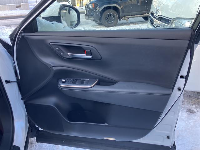 クラウンクロスオーバー Ｇアドバンスド・レザーパッケージ　４ＷＤ　全周囲カメラ　クリアランスソナー　オートクルーズコントロール　レーンアシスト　パワーシート　衝突被害軽減システム　ナビ　ＴＶ　オートマチックハイビーム　オートライト　ＬＥＤヘッドランプ（37枚目）