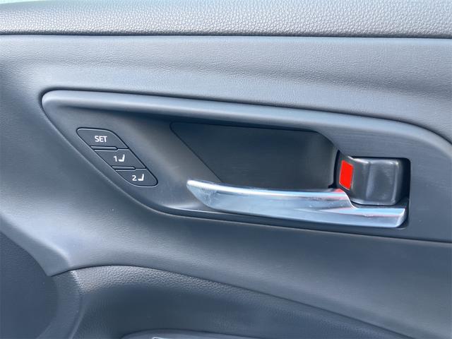 クラウンクロスオーバー Ｇアドバンスド・レザーパッケージ　４ＷＤ　全周囲カメラ　クリアランスソナー　オートクルーズコントロール　レーンアシスト　パワーシート　衝突被害軽減システム　ナビ　ＴＶ　オートマチックハイビーム　オートライト　ＬＥＤヘッドランプ（38枚目）