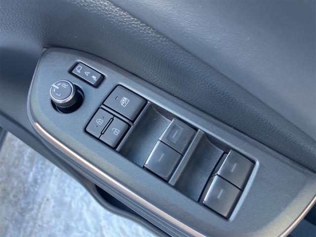 クラウンクロスオーバー Ｇアドバンスド・レザーパッケージ　４ＷＤ　全周囲カメラ　クリアランスソナー　オートクルーズコントロール　レーンアシスト　パワーシート　衝突被害軽減システム　ナビ　ＴＶ　オートマチックハイビーム　オートライト　ＬＥＤヘッドランプ（39枚目）