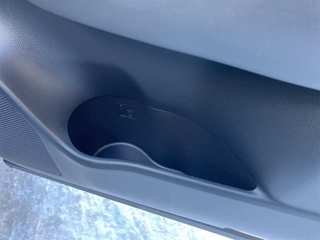 クラウンクロスオーバー Ｇアドバンスド・レザーパッケージ　４ＷＤ　全周囲カメラ　クリアランスソナー　オートクルーズコントロール　レーンアシスト　パワーシート　衝突被害軽減システム　ナビ　ＴＶ　オートマチックハイビーム　オートライト　ＬＥＤヘッドランプ（40枚目）