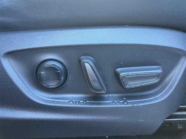 クラウンクロスオーバー Ｇアドバンスド・レザーパッケージ　４ＷＤ　全周囲カメラ　クリアランスソナー　オートクルーズコントロール　レーンアシスト　パワーシート　衝突被害軽減システム　ナビ　ＴＶ　オートマチックハイビーム　オートライト　ＬＥＤヘッドランプ（43枚目）