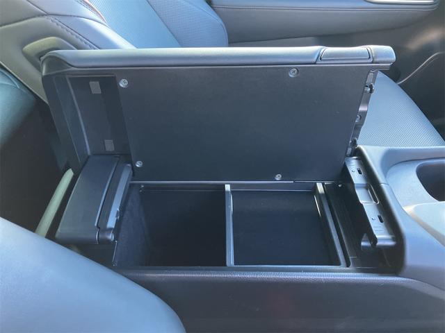 クラウンクロスオーバー Ｇアドバンスド・レザーパッケージ　４ＷＤ　全周囲カメラ　クリアランスソナー　オートクルーズコントロール　レーンアシスト　パワーシート　衝突被害軽減システム　ナビ　ＴＶ　オートマチックハイビーム　オートライト　ＬＥＤヘッドランプ（67枚目）