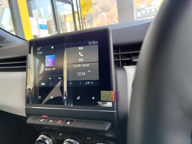 ルーテシア インテンス インテンス 当社元デモカー スタッドレスタイヤ アルミホイール ルノーカードケース リアカメラ LEDヘッドライト アンビエントライト(9枚目)