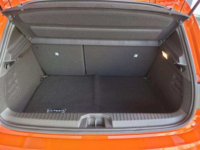 ルーテシア インテンス インテンス 当社元デモカー スタッドレスタイヤ アルミホイール ルノーカードケース リアカメラ LEDヘッドライト アンビエントライト(21枚目)