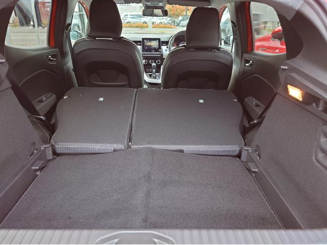 ルーテシア インテンス インテンス 当社元デモカー スタッドレスタイヤ アルミホイール ルノーカードケース リアカメラ LEDヘッドライト アンビエントライト(24枚目)