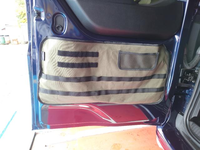 カングー インテンス インテンス デモカーアップ フロントグリルトリコロール トリコロールエンブレム エンスー本革キーケース バックドアシステムポケット フロントシリコンワイパーセット スタッドレスタイヤ スチールホイール(12枚目)