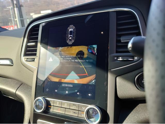 メガーヌ Ｒ．Ｓ．ウルティム　ルノー・スポール　ウルティム　世界限定１９７６台　ＢＯＳＥサウンドシステム９スピーカー＋サブウーファー　スポーツエキゾースト　ＲＳドライブ　トルセンＬＳＤ　Ｂｒｅｍｂｏ製フロントブレーキキャリパー（9枚目）