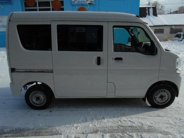 NV100クリッパーバン DX ハイルーフ ワンオーナー 4WD(3枚目)