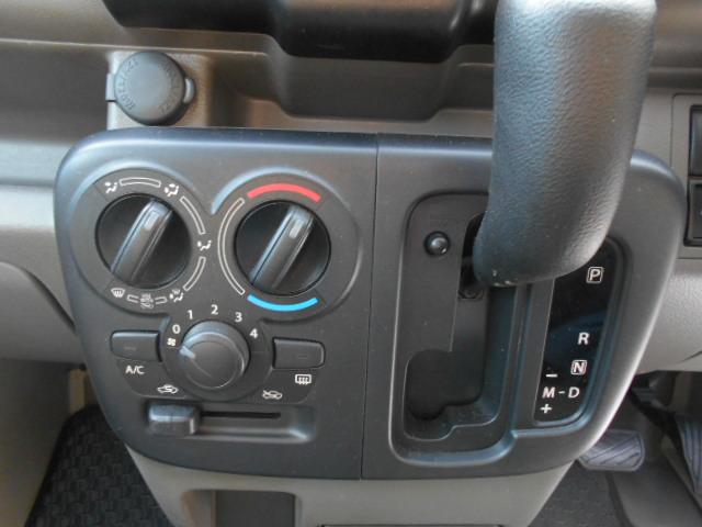 NV100クリッパーバン DX ハイルーフ ワンオーナー 4WD(10枚目)
