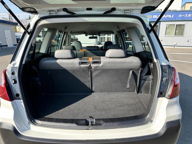 エクシーガクロスオーバー7 Active Style EyeSight搭載車 ワンオーナー カロッツェリア7インチ楽ナビ Bluetooth接続 USBオーディオ接続 リヤビューカメラ ETC 3列シート シートヒーター ルーフレール(17枚目)