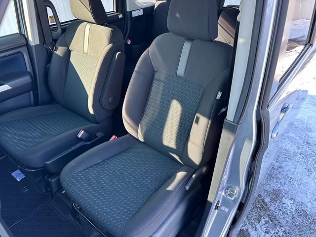 ジャスティ ベースグレード　ワンオーナー　純正７インチナビ　Ｂｌｕｅｔｏｏｔｈ接続　マルチビューカメラ　ナビ連動ドライブレコーダー　シートヒーター　パワースライドドア　追従機能付きクルコン（12枚目）