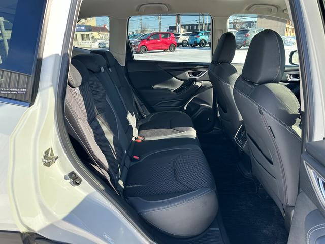 フォレスター Advance EyeSight搭載車 ワンオーナー パナソニック8インチビルトインナビ Bluetooth接続 USB・HDMI端子付 リヤビューカメラ 純正ドライブレコーダー スマートリヤビューミラー(13枚目)