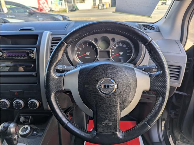 エクストレイル ２０Ｘ　切替４ＷＤ　インテリキー　カプロシート　ＨＩＤライト　フォグランプ　ＥＴＣ　ＡＢＳ　ドアバイザー（11枚目）