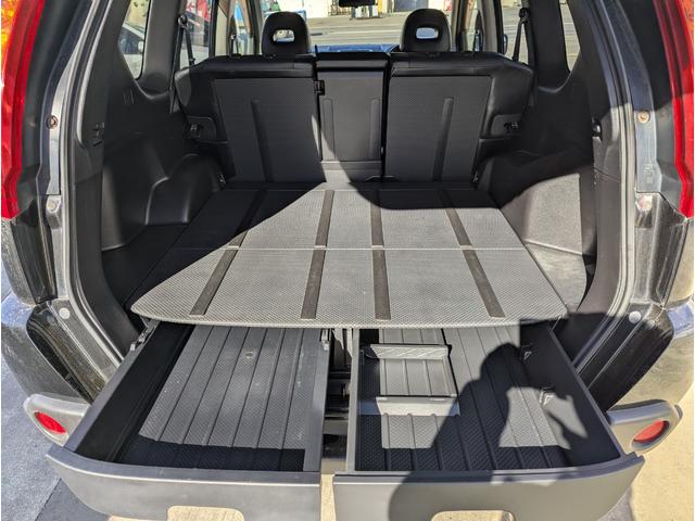 エクストレイル ２０Ｘ　切替４ＷＤ　インテリキー　カプロシート　ＨＩＤライト　フォグランプ　ＥＴＣ　ＡＢＳ　ドアバイザー（22枚目）