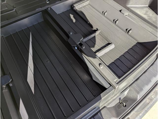 エクストレイル ２０Ｘ　切替４ＷＤ　インテリキー　カプロシート　ＨＩＤライト　フォグランプ　ＥＴＣ　ＡＢＳ　ドアバイザー（24枚目）