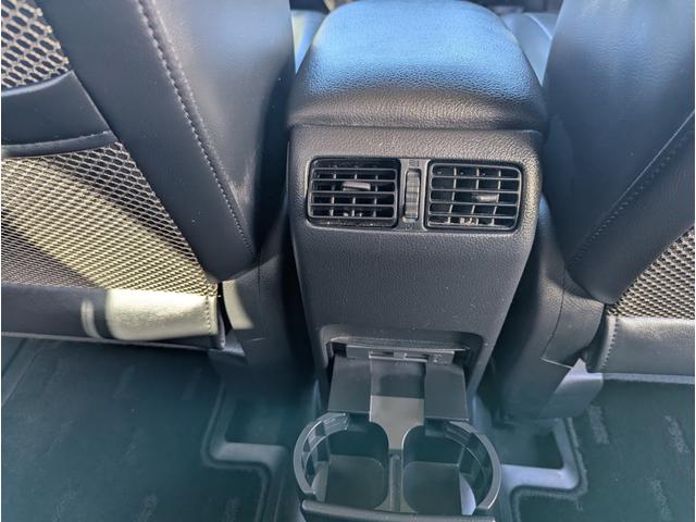 エクストレイル ２０Ｘ　切替４ＷＤ　インテリキー　カプロシート　ＨＩＤライト　フォグランプ　ＥＴＣ　ＡＢＳ　ドアバイザー（27枚目）